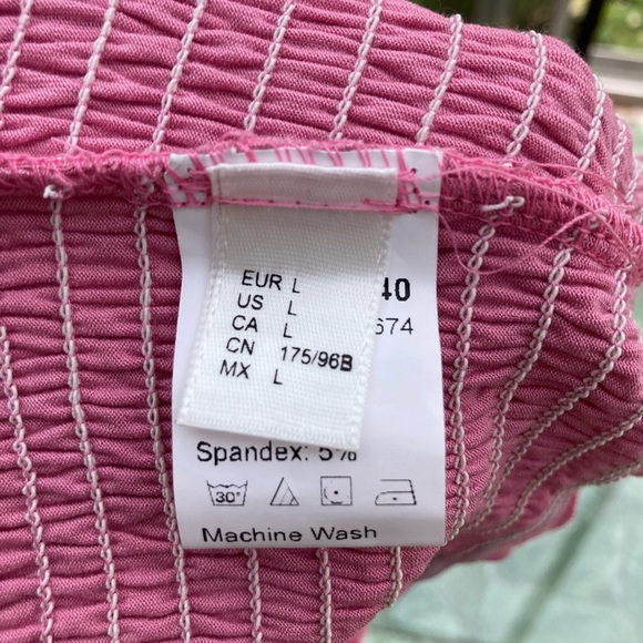 Women’s size large pink ruffled crop tank- top - Picture 4 of 4